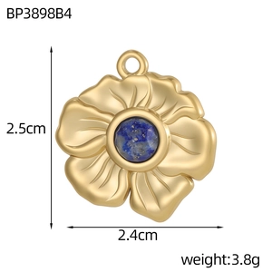 Dimensions détaillées pour pendentif fleur dorée avec turquoise de 2,5 cm de hauteur