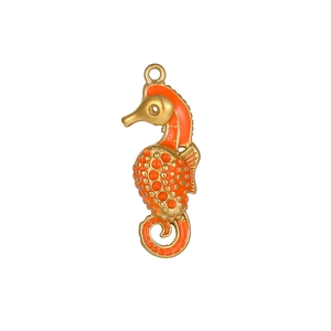 Pendentif hippocampe doré avec émail orange vif et texture détaillée à pois