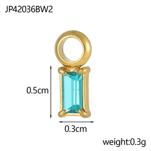 Minimalistischer hellblauer Zirkon-Anhänger in vergoldeter geometrischer Fassung