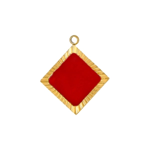 Vue détaillée d'un pendentif losange doré avec émail rouge et texture radiale
