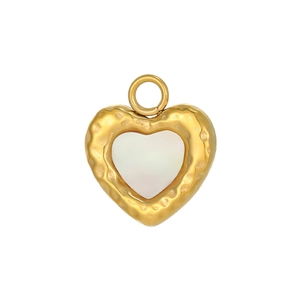 Ciondolo a cuore vintage con cornice in metallo dorato martellato e intarsio di conchiglia