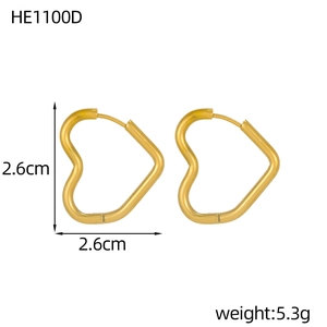 Polished 18K gold heart-shaped stainless steel hoop earrings with size 2.6cm specifications