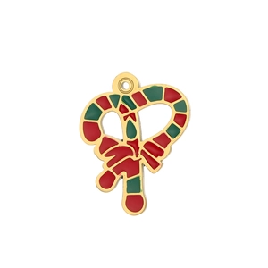 Dettaglio macro del ciondolo a cuore candy cane smaltato con bordo dorato per gioielli