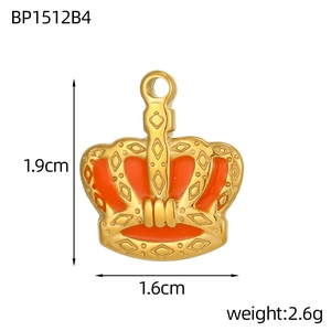 Größenangaben des goldenen Kronenanhängers mit orangefarbener Emaille für DIY-Schmuck