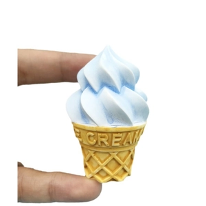 Miniatur-Eiswaffelform in Blau und Weiß aus Silikon für Harz oder Schokoladen-Basteleien