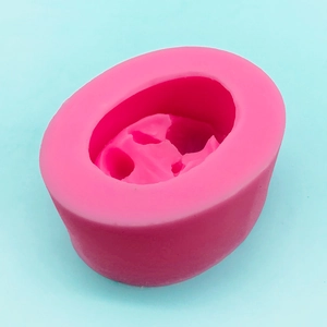Rosa Silikonform für DIY-Kerzen und Seifenherstellung mit feinen Gesichtsdetails