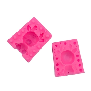 3D Reindeer silicone mold set in pink for DIY cake fondant and plaster decoration