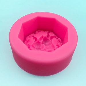 3D double rabbit wreath silicone mold for aromatherapy plaster and baking from a 45-degree angle