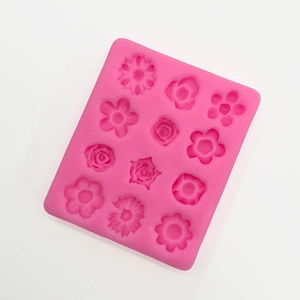 Pink 11-cavity silicone flower mold for DIY chocolate fondant and cake decorating