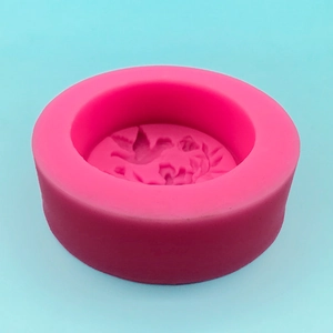 Moule rond en silicone rose avec motif 3D fleurs et oiseaux pour savon artisanal