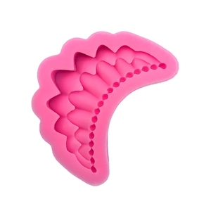Pink crown-shaped silicone fondant mold for DIY cake decorating and baking crafts