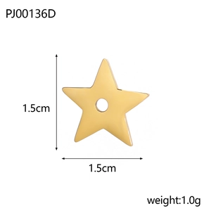 Detailed macro view of a 1.5cm golden stainless steel star pendant with measurement