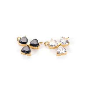 Pendentif trèfle doré fait main avec pierres de zircone noires et blanches