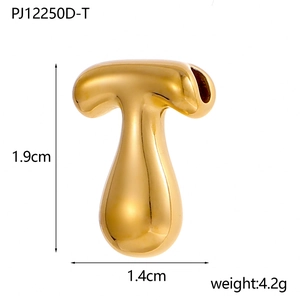 Detailed view of balloon gold T letter pendant with 1.9cm height and 4.2g weight specs