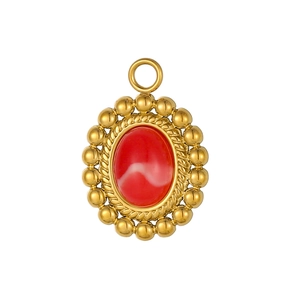 Pendente ovale dorato vintage con pietra rossa incastonata e bordo a corda intrecciata