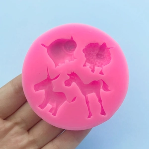 Moule en silicone rose avec formes de mouton, porc, âne et cheval pour pâtisserie DIY
