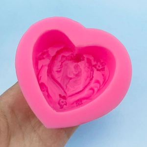 Moule en silicone rose en forme de cœur avec ange en relief pour savon et bougies DIY