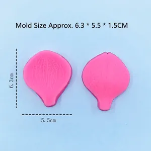 Rosa Silikon-Blattform für Fondant mit Maßen von 6,3x5,5 cm und Texturdetails zum Backen