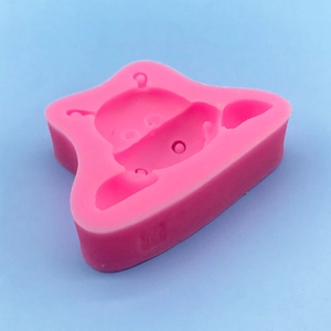 Three-eyed alien cartoon silicone mold for chocolate, cake baking, and DIY clay crafts