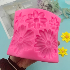 Pink daisy silicone mold for fondant and aromatherapy plaster crafts with five floral shapes