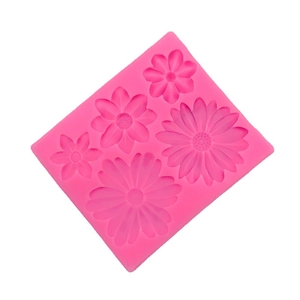 Pink 5-cavity daisy silicone mold for DIY fondant chocolate and aroma plaster crafts