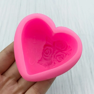 Moule en silicone rose en forme de cœur avec roses 3D et texte LOVE YOU pour savon