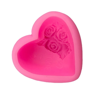 Moule en silicone rose en forme de cœur avec roses et gravure I LOVE YOU pour savon