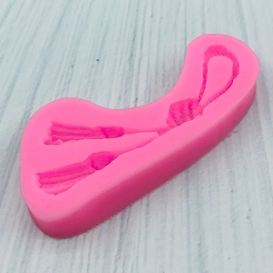 Moule en silicone rose avec motif de pompon chinois pour pâtisserie et artisanat