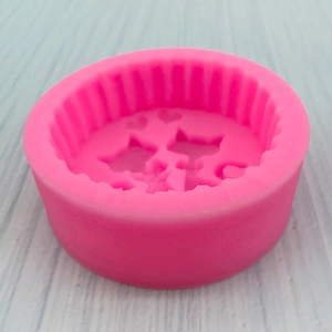 Pink silicone cat and heart mold for cake decorating and handmade scented candles