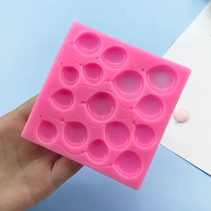 Rosa Silikonform mit 13 Ballon-Mulden für Fondant und Schokoladen-Kuchendekoration