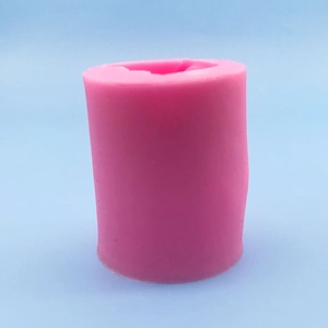 Detailed view of the pink 3D lion silicone mold with a matte finish for resin crafts