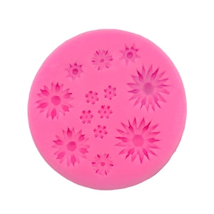 Pink silicone daisy flower mold for fondant cake decoration and chocolate making