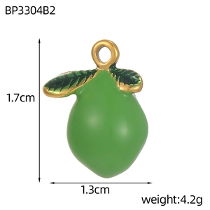 Détail macro d'un pendentif citron vert de 1,7 cm avec dimensions et poids 4,2g