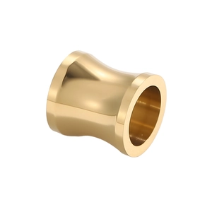 Detailansicht der hochglanzpolierten, vergoldeten Edelstahl-Ohrstecker in Sanduhrform