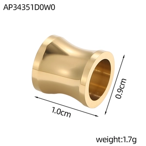 Detailed view of gold mirror-polished stainless steel ear plug with 1.0cm length