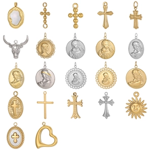 Vintage-Edelstahlanhänger mit religiösen Motiven in Gold- und Silberfarben