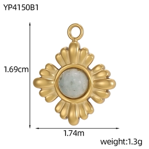 Makroansicht goldener Sonnenblumenanhänger mit blassgrünem Stein und Maßen