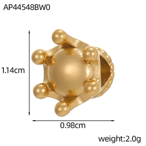Dettaglio del distanziatore a corona dorata con dimensioni: 1,14 cm altezza e 0,98 cm larghezza