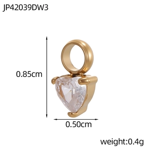 Macro detail of heart-shaped cubic zirconia pendant with gold base and size measurements