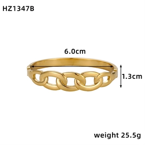 Dettaglio del bracciale a catena dorato con diametro di 6,0cm e larghezza specificata