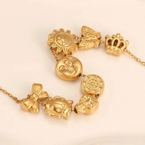 304 Edelstahl Gold DIY Schmuckherstellung Perlen Sonne Mond Schmetterling Kreuz Totenkopf Krone Schleife Marienkäfer Anhänger Zubehör