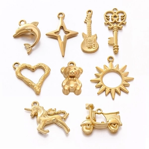 Pendentifs en Acier Inoxydable 304 3D Cœur Étoile Ours Dauphin Licorne Guitare Clé Breloques Pour Accessoires de Création de Bijoux DIY