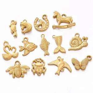 Pendentifs en Acier Inoxydable 304 Forme Animal Insecte Papillon Cheval Oiseau pour Création Bijoux DIY Collier Bracelet Accessoires Femme