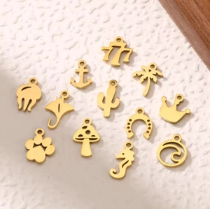 Goldene Edelstahl-Anhänger Kollektion mit Meerestieren und tropischen DIY-Motiven