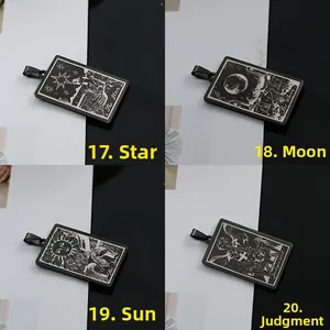 Pendentifs tarot gravés au laser avec motifs étoile lune soleil et jugement détaillés