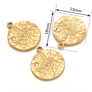 Three-piece sunburst engraved stainless steel pendants with 18mm and 15mm dimensions