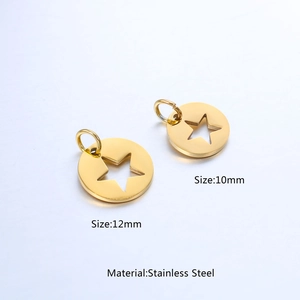 Colgantes de estrella redondos huecos de acero inoxidable pulido oro de 10mm y 12mm