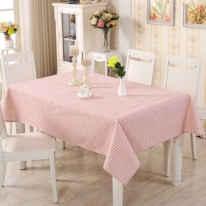 Classic red and white gingham tablecloth in rectangle shape for dining table decor