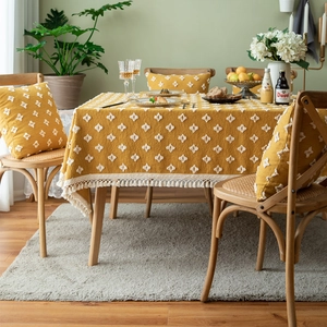 Ginger yellow jacquard tablecloth with geometric embroidery and white tassels