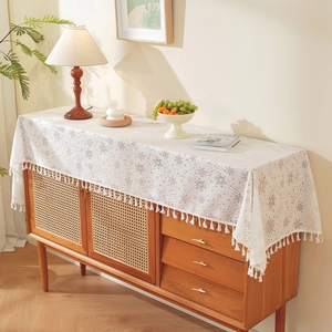 French Rural Romantic Lace Hollow Out Table Runner White Snowflake Leaf Pattern Tassel Border For Dining Table Cabinet Home Decor